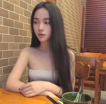 撑裂湿润狭窄的花瓣口 口述和陌生的女生第一次性接触