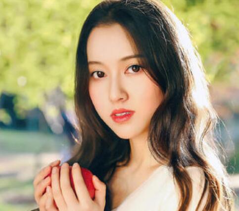 村长跪着舔寡妇 寡妇,快点好大好爽