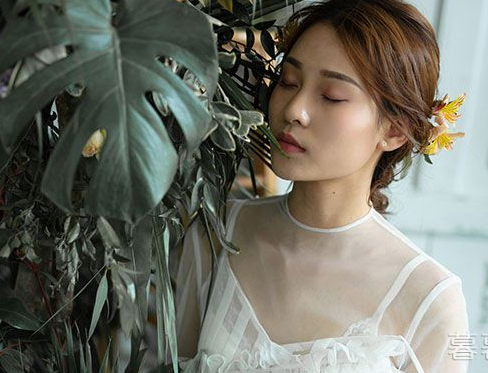 子宫好涨别灌了 他搂着她的腰不断的冲刺|我的子宫装不下了被撑大