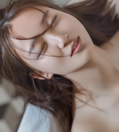 夹住不许掉下来去上学 含好上课别流出来