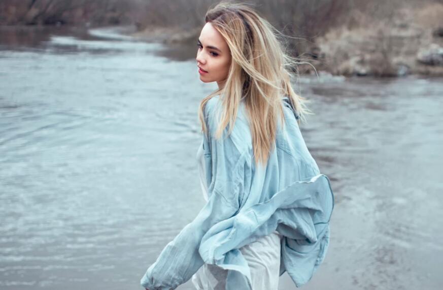 马背上有一根按摩棒|男人将机机桶女人30分钟