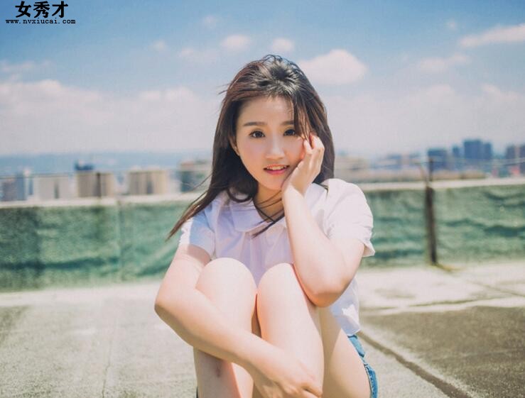 农村妇女性饥渴到疯狂 赵倩在里面弄那个我想要你