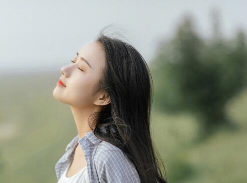 善良的嫂子性感丰满满足我私欲 一晚上弄不停让人下面湿