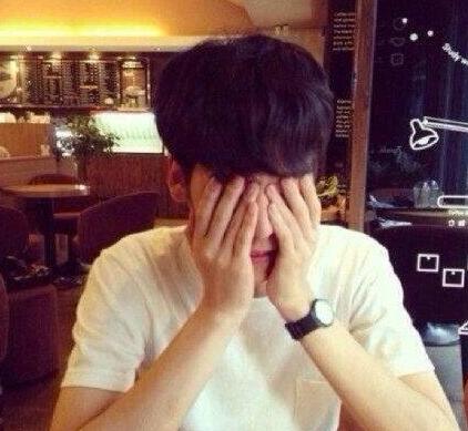 为什么男人抽的越快女的越叫——两根硕大撞击尿了