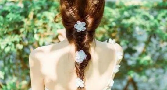 嫁入豪门,也只能去伺候老公的情人|周亦白江年全文