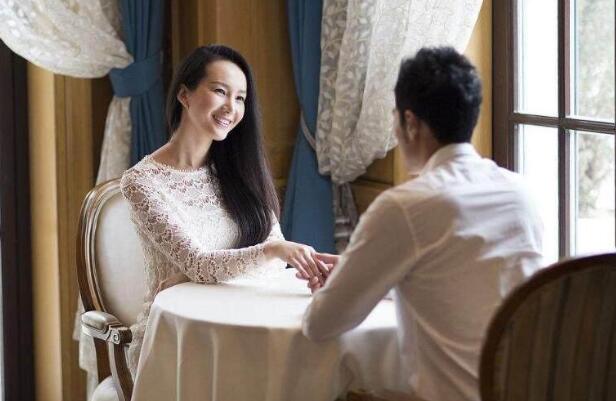 追求不同类型的女孩的泡妞技巧 在追求的过程中要注意这点