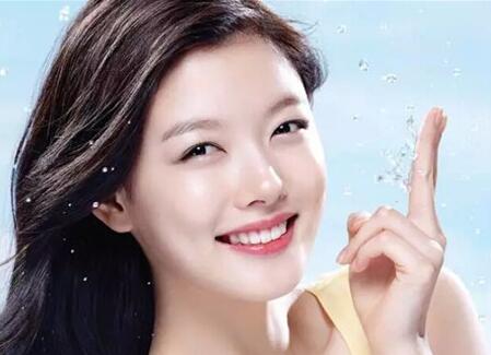 给皮肤补水的好处有哪些 油性皮肤也需要补水吗