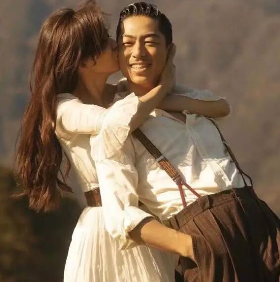 林志玲夫妇谈爱情故事，林志玲和AKIRA的爱情也太让人上头了！