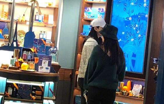 奚梦瑶产后首现身 她产后恢复的到底怎样呢？