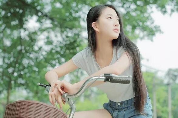 亲爱的，你顶的我好疼啊~1女n男 啊凶猛挺进