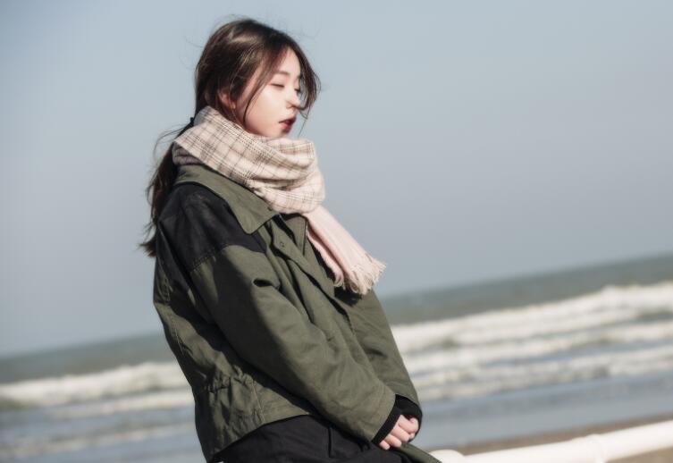 爹轻一点啊太重了啊|老汉开花苞_他抬高她的腰撞到最深处