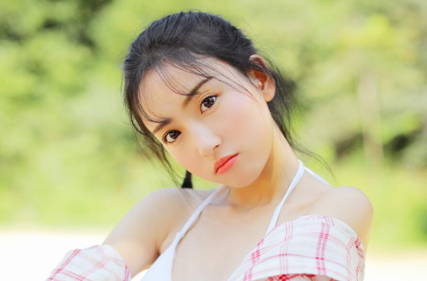 亲爱的我想吃你下边:把这双大长腿架在自己脖子上