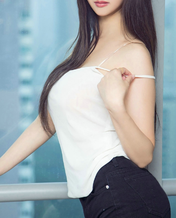 男人边吸奶边扎下面很爽 她挺立的乳尖更是晃地厉害