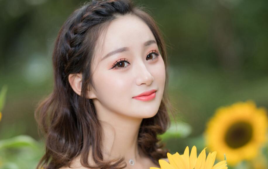 陈晴晴的腿缓缓地张开 教练它太大了我的那塞不下