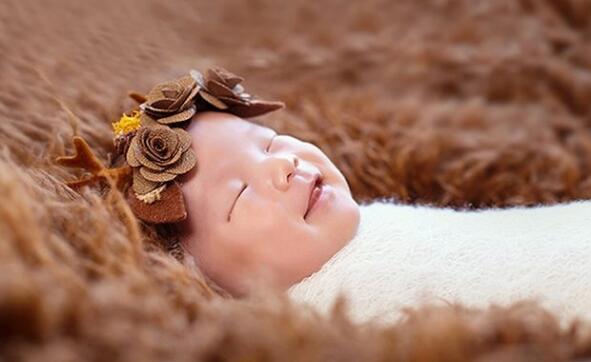 宝宝出现什么样的呕吐需要就医?预防新生儿呕吐的方法