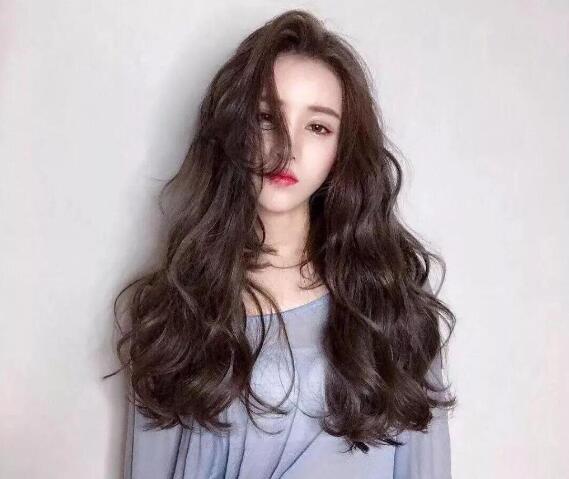 头发烫完后要注意哪些事项 进入那些烫发的误区