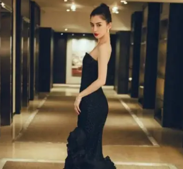 baby离婚的传闻满天飞 黄晓明生日当天夫妇俩亲密互动 力证感情稳固