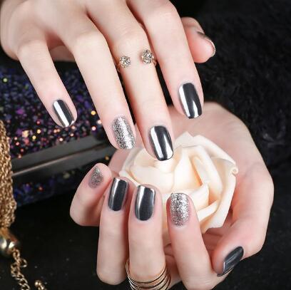 美甲魔镜粉怎么用？美甲魔镜粉的使用方法