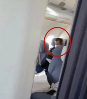 古天乐坐经济舱吃泡面 网友因为一件小事忘记了他所有的好