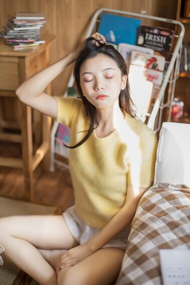 被小叔甜得好难受 一脸享受的表情，脸上满是绯红