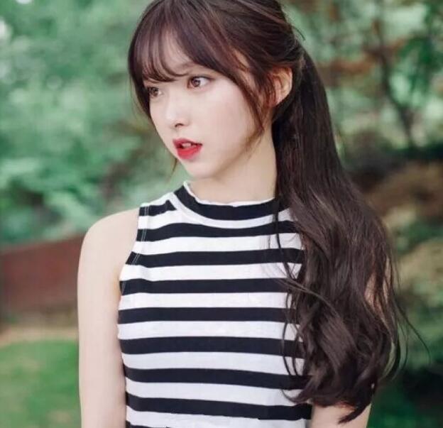 校长一边继续着，一边却慢慢解开裤腰带 他说蹭蹭但突然进去了