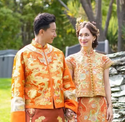 韩庚卢靖姗婚礼曝光 伴娘团出现男生长相还撞脸肖央