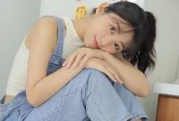 宝贝乖女水真多小芳 轻微的小摩擦让她来了一点感觉