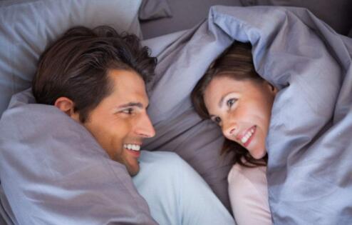 聚少离多的夫妻怎么才能保持夫妻之间的感情？