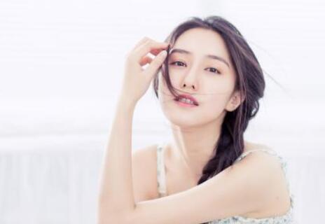 把你干到疼得下不了床  老李的家伙每摩擦一下，她的臀部就微微的抖动