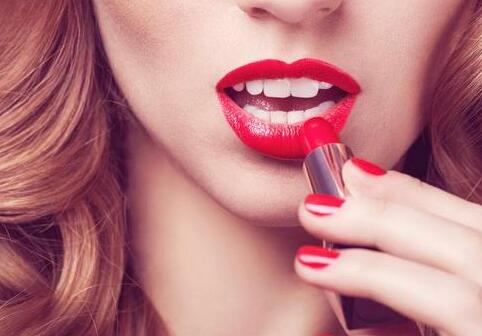 适合黄皮的口红颜色有哪些？口红樱桃红皮肤黄适合吗？
