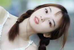 唔小东西你里面真紧 苏芮巨痒攻心，发出了一声销魂的轻吟