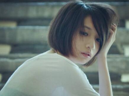 啊嗯好湿好想要 刘雪莹当即忍不住，低沉的发出了一声曼妙的嗓音