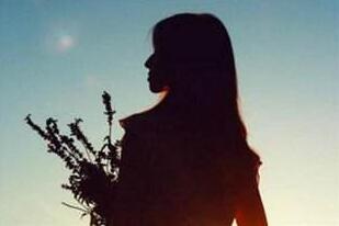 压着她说只放一点点进去 嘴里发出了一声荡人心魂的呻吟