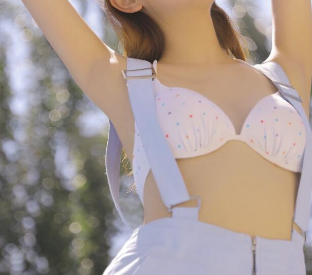 男生最容易被哪些动作撩到？盲人按摩师 苏倩