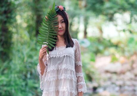 宝贝我们在这里做吧 苏冷韵整个人顿时就面红耳赤，娇喘连连