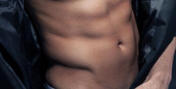 宝贝含含它它想你 他肯咬她腿间的嫩芽，咬着豆豆不放