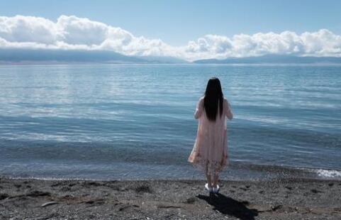 撞开宫口整个头入进去 下半身膨胀地更厉害，感觉快要爆炸了