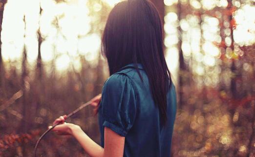 扣紧腰疯狂贯穿她 惹得曲婷婷身子一阵颤抖