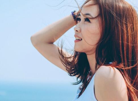 马车里低喘紧致 宝贝腿分的大些 御书房低喘耸动紧致