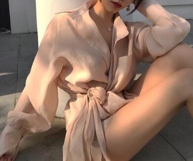 嗯再深一点我要你快点 比她老公给她的更舒服，也更刺激