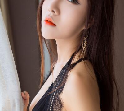 他一下一下的顶了进去，舒服的张二胖差点没惊呼出声|张二胖王晓芳