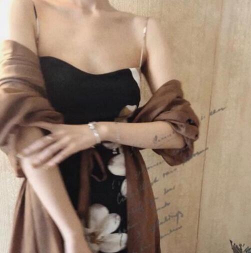 宝贝儿自己坐上来动啊，鼻腔里发出粗重的喘息