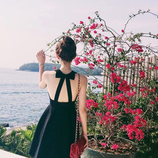 快穿之勾精子计划h|乖乖的翻身趴在了床上 恩不要好大好硬好爽粗