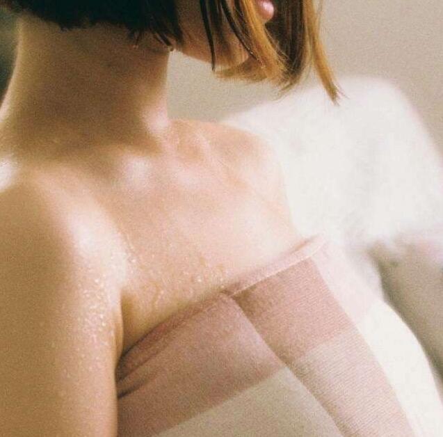 宝贝含含蘑菇头，我帮你揉弄下消消肿，你那儿就好了