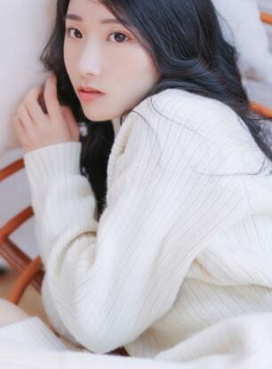 跟男朋友洗澡的感觉，看着身下的尤物，当下心思动摇了一下