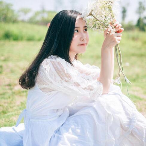 一左一右扒开她的花瓣 肉肉写得很细致的医生文