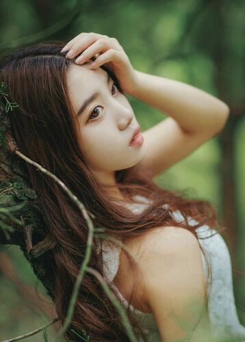 看了下面能湿的小文章：沈芳芳感觉自己骨子里就是个坏女人，被男人一碰就收不了