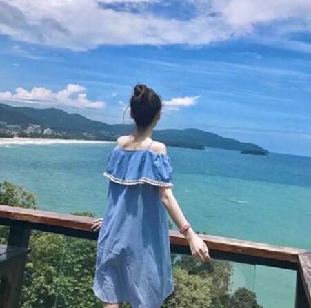 轻一点啊撞到哪里了，叔叔一定会让你很舒服的