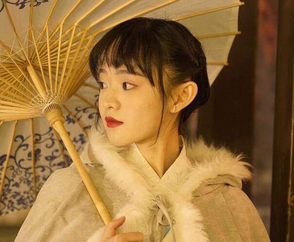 沉腰缓缓进入整根 好疼快出来疼不可以,我就是想弄疼你