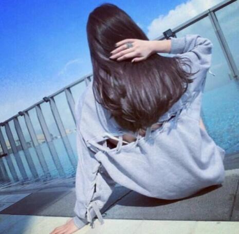 小东西才几天没做就湿成这样，小雪两条腿上到处都是